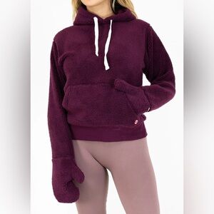 Unisex hoodie size small {unique}